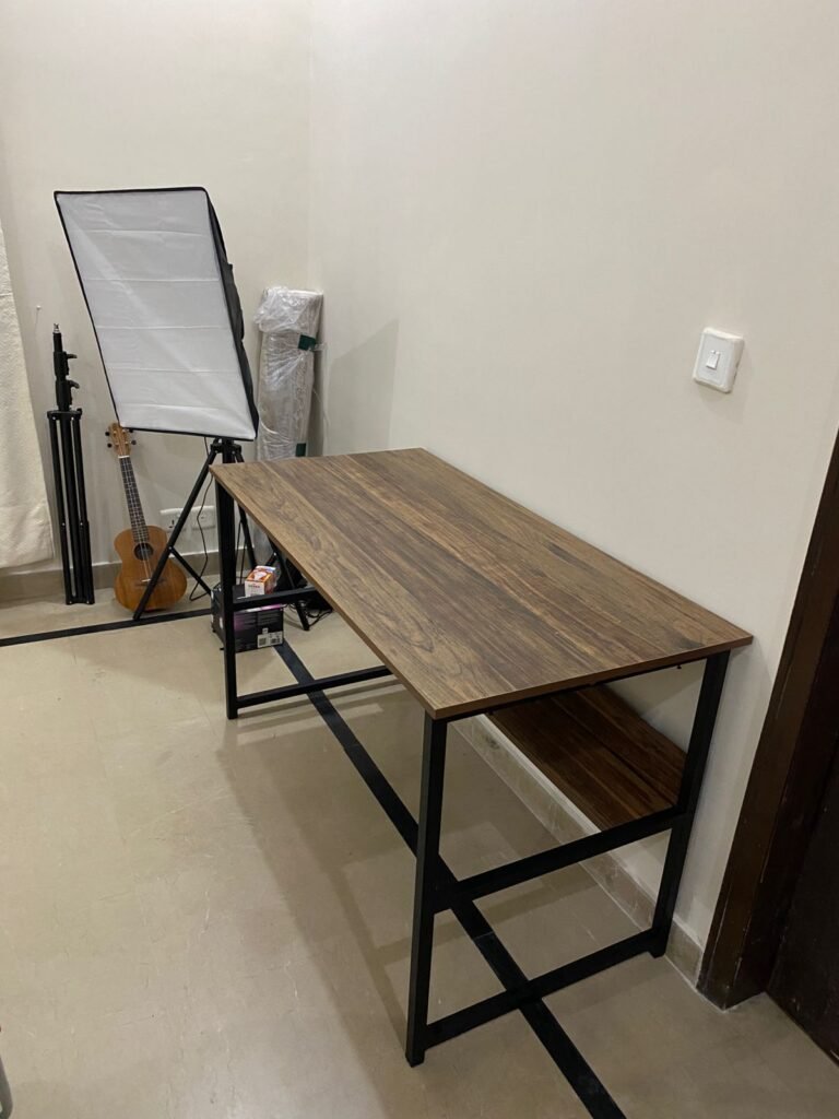 Furnitory Modern Dual-Tone Office Desk with Modesty Panel